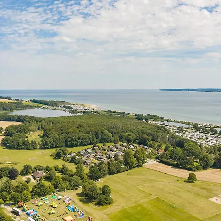 Ostseehus Karlsminde * Waabs